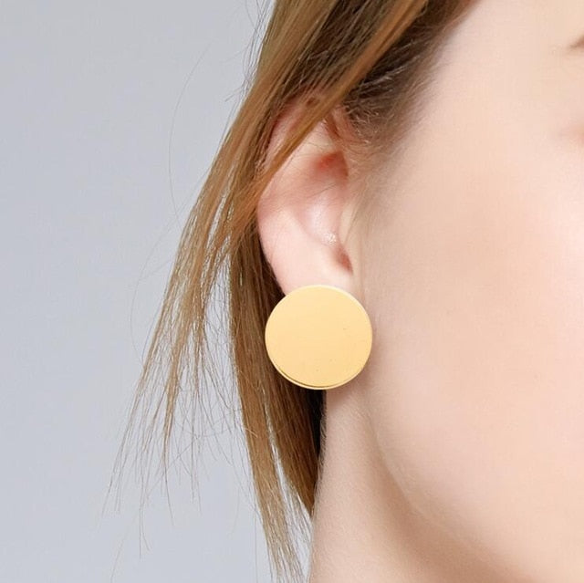 Simple fashion gold color Silver plated geometric big round Clip earrings for women fashion big hollow Ear clip jewelry