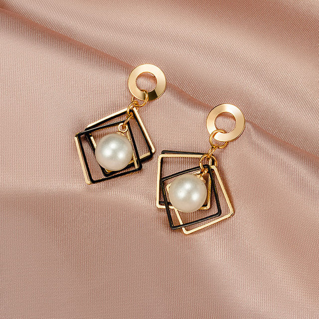 LILI'S EARRINGS COLLECTION FW21 E91